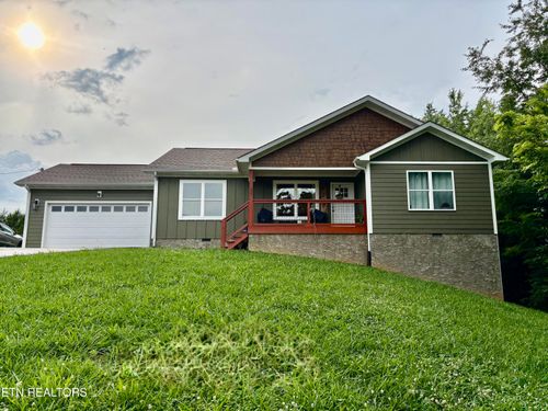 327 Thomas Loop Rd, Sevierville, TN, 37876 | Card Image