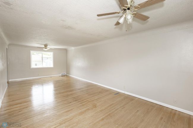 Living Room/Dining | Image 14