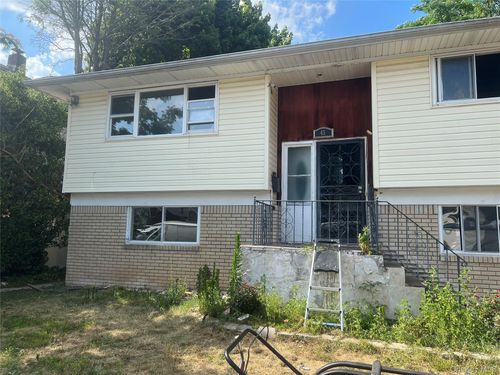 45 Peters Ave, Hempstead, NY, 11550-6807 | Card Image