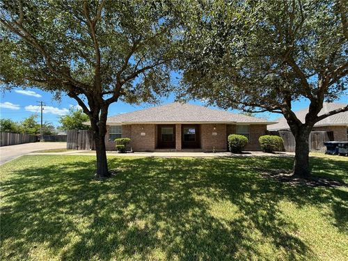 3740 Oldenburg Ln, College Station, TX, 77845-3962 | Card Image