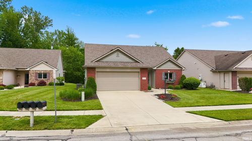 2014 Cortland Ln, Kendallville, IN, 46755-2875 | Card Image