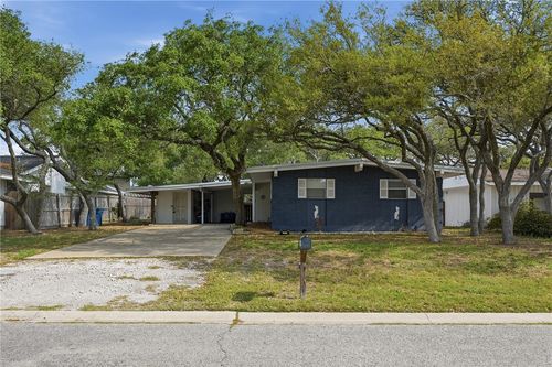 1904 Bay Ave, Rockport, TX, 78382-3402 | Card Image
