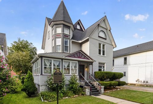911 Mckinley St, Bay City, MI, 48708-6567 | Card Image
