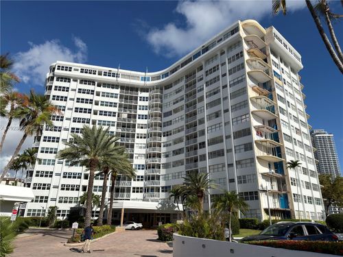 605-100 Golden Isles Dr, Hallandale Beach, FL, 33009-5824 | Card Image