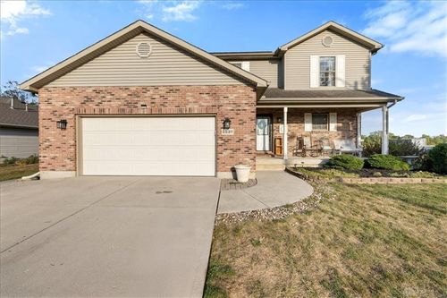 2537 Huntington Dr, Troy, OH, 45373-8242 | Card Image
