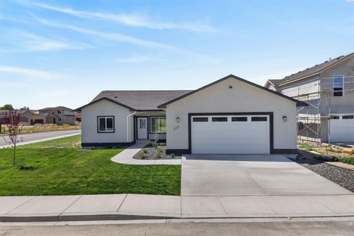 213 Victoria St, Sunnyside, WA, 98944 | Card Image