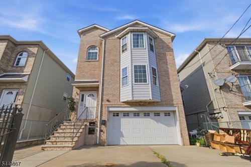 17 Stanton St, Newark, NJ, 07114-1642 | Card Image