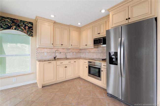 1109 Nettles Blvd, House other with 2 bedrooms, 2 bathrooms and 1 parking in Jensen Beach FL | Image 36
