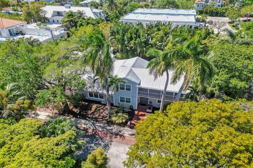 459 Ne 15th Ave, Fort Lauderdale, FL, 33301-1310 | Card Image