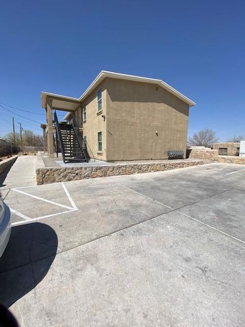b-545 East Road, El Paso, TX, 79915 | Card Image