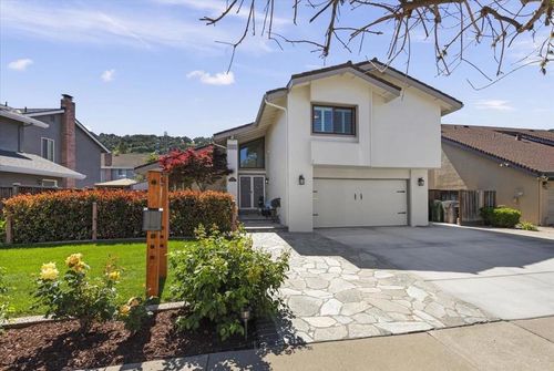 616 Brenda Lee Dr, San Jose, CA, 95123-5501 | Card Image