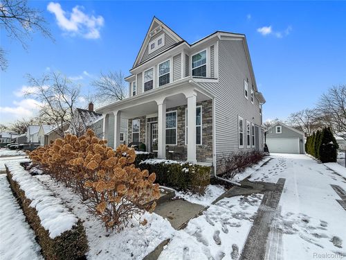 2783 Royal Ave, Berkley, MI, 48072-3821 | Card Image