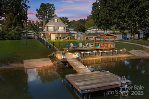 153 Bluewing Ln, Mooresville, NC, 28117-7410 | Card Image