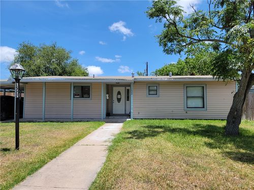 1522 Cambridge Dr, Corpus Christi, TX, 78415-4825 | Card Image