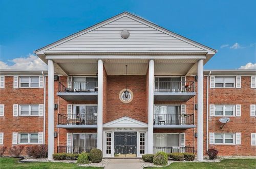 302-4410 W 111th St, Oak Lawn, IL, 60453-5774 | Card Image