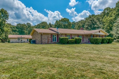 845 Whippoorwill Ln, Marion, VA, 24354-4240 | Card Image