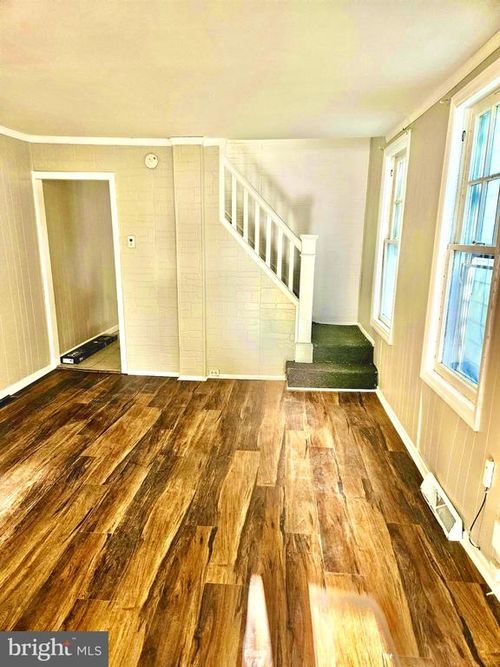 20 Park Ln, Hamilton, NJ, 08609-1840 | Card Image