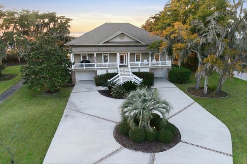 112 Front Street, Saint Helena Island, SC, 29920 | Card Image