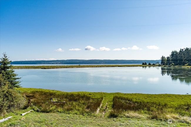 Bring kayaks & paddle boards | Image 8