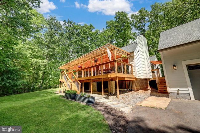 11224 Goldflower Ct, House other with 3 bedrooms, 3 bathrooms and null parking in FAIRFAX STATION VA | Image 7
