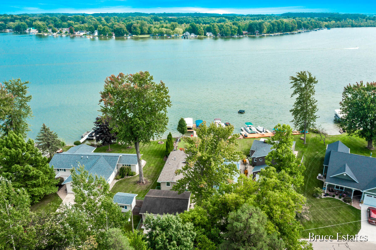 Lakeview Dr, Lake Odessa, MI 48849
