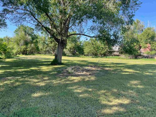 200 N 1st Ave, Edgemont, SD, 57735 | Card Image