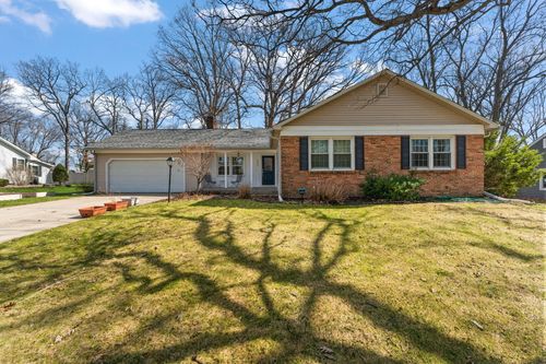 4002 Sleighbell Ln, Valparaiso, IN, 46383 | Card Image