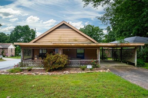 7401 Missouri Ave, Little Rock, AR, 72207-6052 | Card Image