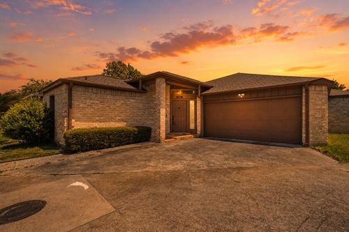 1516 Beaconshire Rd, Houston, TX, 77077-3825 | Card Image