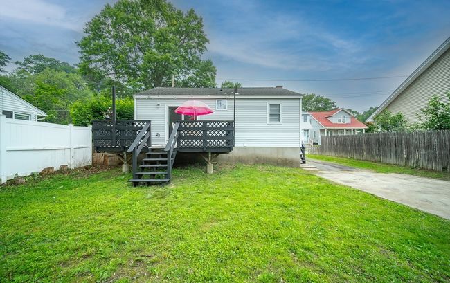 83 Armstrong St, House other with 2 bedrooms, 1 bathrooms and 3 parking in West Springfield MA | Image 22