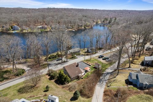 73 Lake Shore Dr, Colchester, CT, 06415-5204 | Card Image