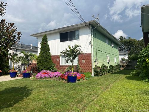 265 Stewart Avenue, Hempstead, NY, 11550 | Card Image