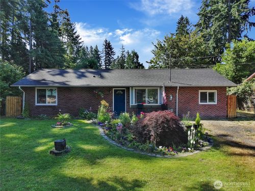 52 E Moore St, Port Hadlock, WA, 98339-9619 | Card Image