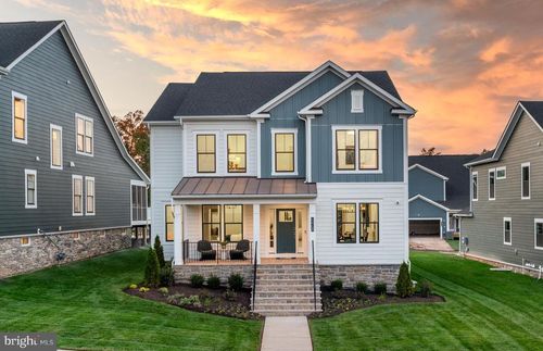 18464 Sugar Snap Cir, LEESBURG, VA, 20176-7496 | Card Image