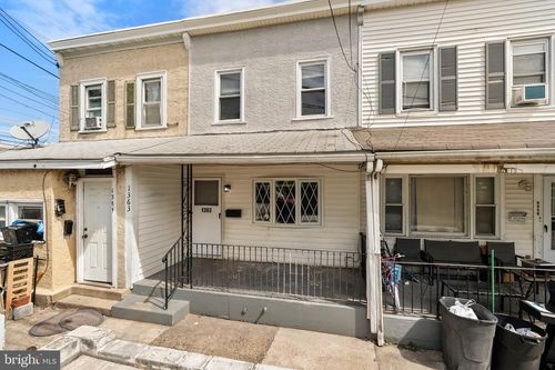1363 Green St, MARCUS HOOK, PA, 19061-4201 | Card Image