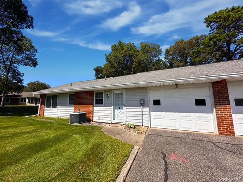 unit-b-69 Enfield Ct, Ridge, NY, 11961-8124 | Card Image