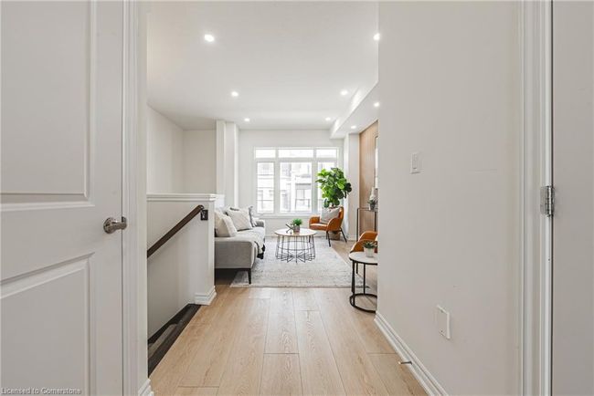 29 - 61 Soho St, Townhouse with 3 bedrooms, 3 bathrooms and 2 parking in Stoney Creek ON | Image 4