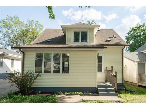 188 Wyoming St E, Saint Paul, MN, 55107-3203 | Card Image