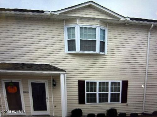 unit-i6-3820 E Vancroft Cir, Winterville, NC, 28590-5876 | Card Image