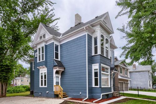 691 Burr St, Saint Paul, MN, 55130-4520 | Card Image
