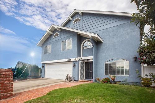 14905 Simonds St, Mission Hills, CA, 91345-1233 | Card Image