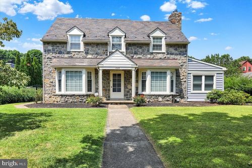 1329 Reading Blvd, READING, PA, 19610-2439 | Card Image