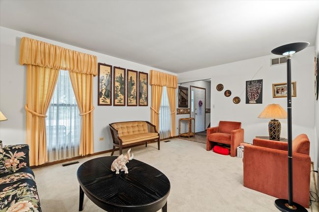 620 W 58 Th St, House other with 3 bedrooms, 3 bathrooms and 2 parking in Westmont IL | Image 6