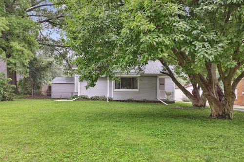 1616 Southlawn Dr, Des Moines, IA, 50315-4973 | Card Image