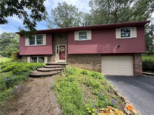 198 Myers Rd, Vandergrift, PA, 15690-8222 | Card Image