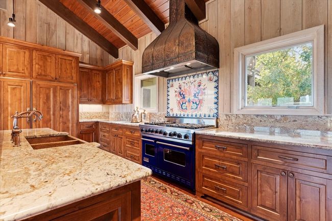 556 Cliff View Loop, Home with 6 bedrooms, 7 bathrooms and null parking in Harper TX | Image 19