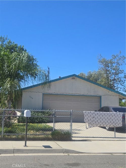 360 W 5th St, San Jacinto, CA, 92583-4107 | Card Image