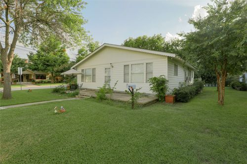 422 Smith St, Grapevine, TX, 76051-5445 | Card Image