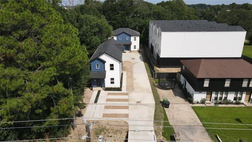 ab-9441 Radio Road, Houston, TX, 77075 | Card Image