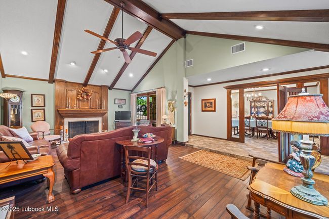 4524 7 Th St, House other with 3 bedrooms, 3 bathrooms and null parking in Lubbock TX | Image 9